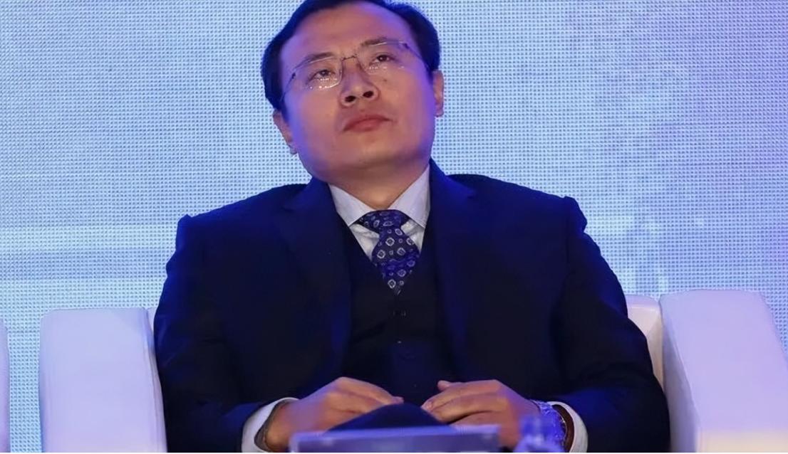 任泽平看准了新能源汽车，许家印也押中了风口，为什么最后却交出一张亏损千亿元、量产