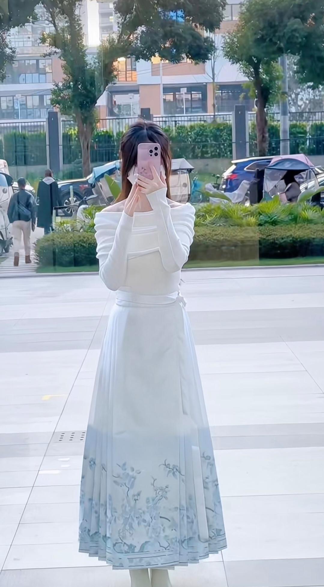 当你又瘦又好看，钱包里都是自己努力赚来的钱的时候，你就会恍然大悟，哪有时间患得患