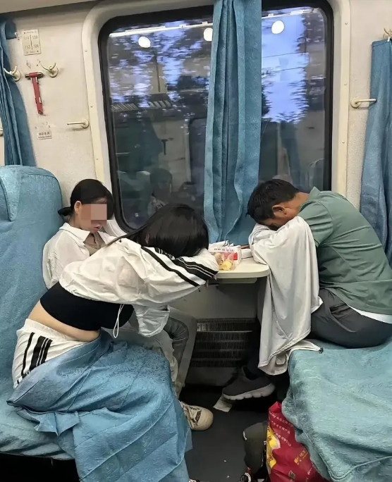 夜里的火车就是这样么？
