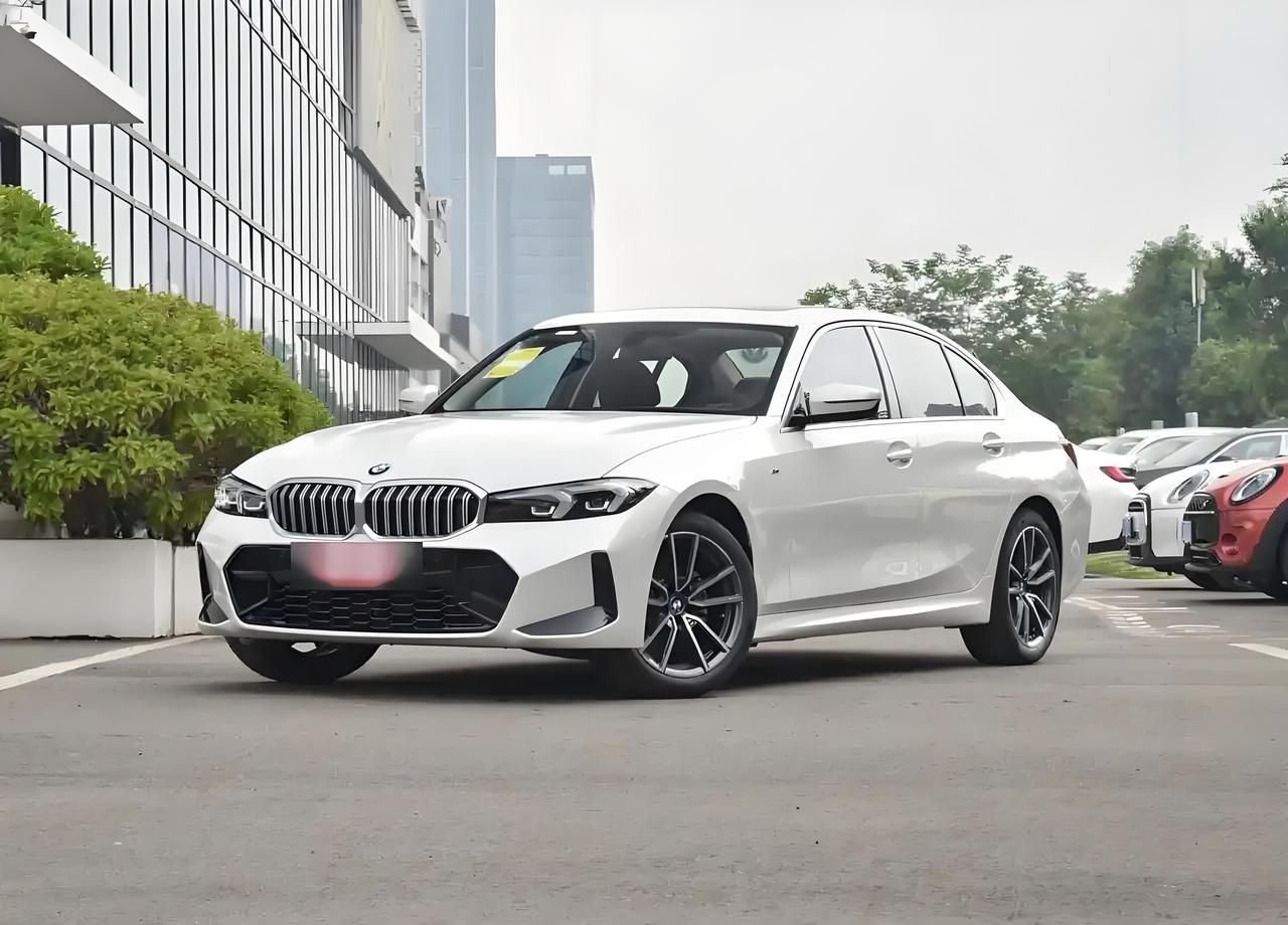 品鉴上汽旗舰大六座智己LS9试驾了上汽旗舰大六座智己LS9，体验感直接拉满。