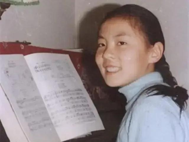 1995年，清华才女被下毒后，智商永远停留在了七岁，背景深厚的投毒嫌疑人改名拿到