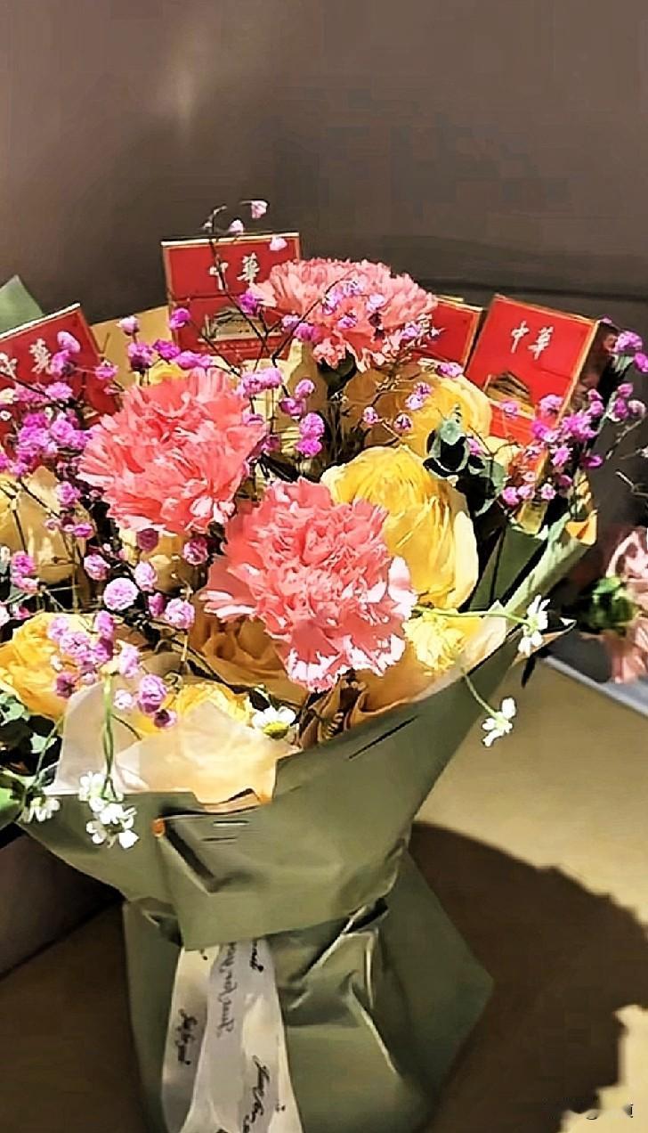 男子55岁，二婚十二年了，现任妻子已经向他提出离婚了。起因是前一阵子他已结婚马