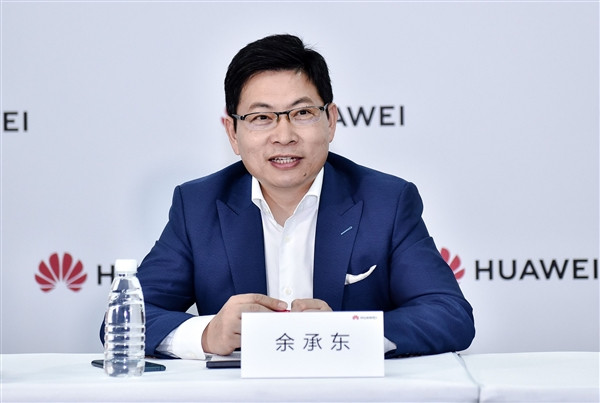 【为什么你手机16GB内存还会卡而华为的不会呢：余承东释疑！】不少用户都有这样
