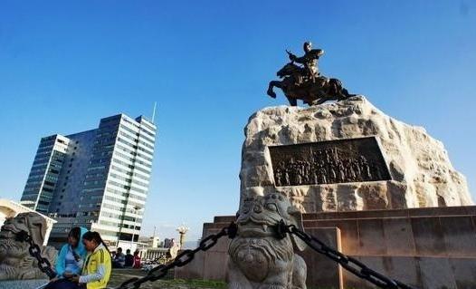 蒙古开始后悔,当初的独立,面对现实,又无可奈何!在10年前,蒙古还在念念