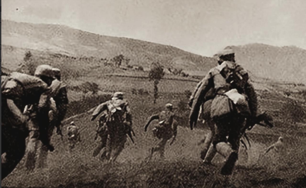 1938年，杨勇设伏等日军入套，不料鬼子未到伏击圈竟突然狂喊乱枪！他心头一紧：“