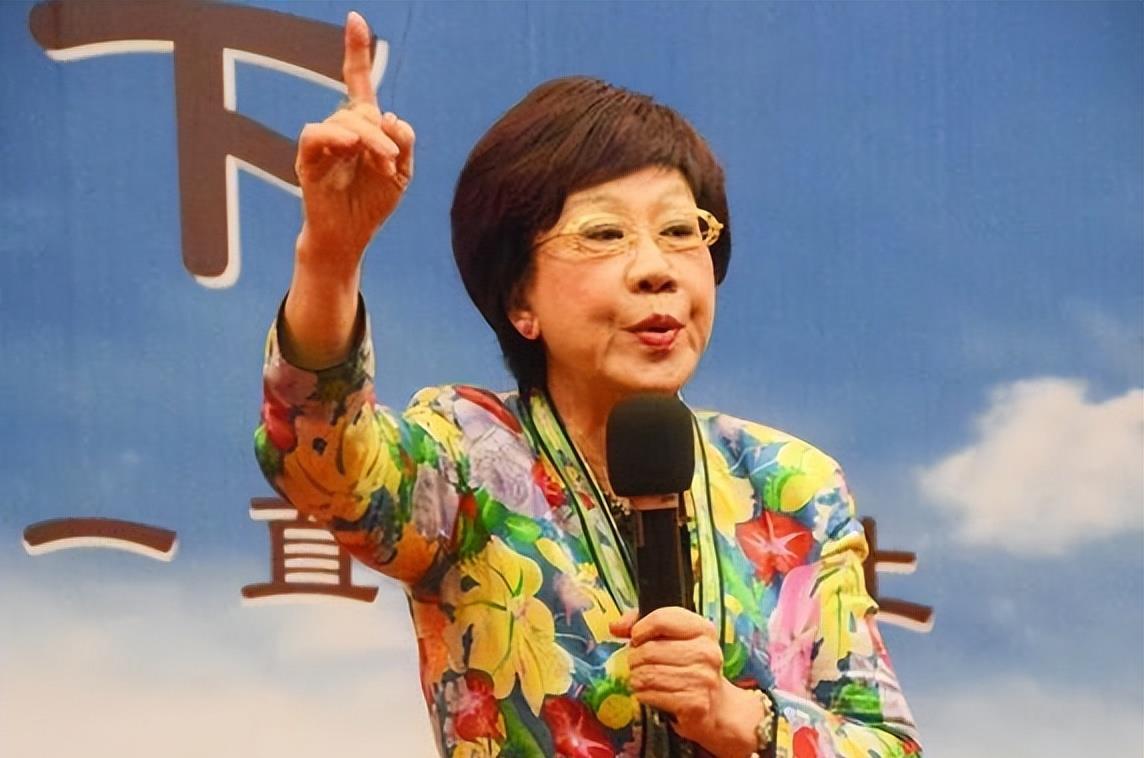 吕秀莲在岛内一档政论节目里突然甩出这么一句话，让不少人愣住了。她说台湾是中国固有