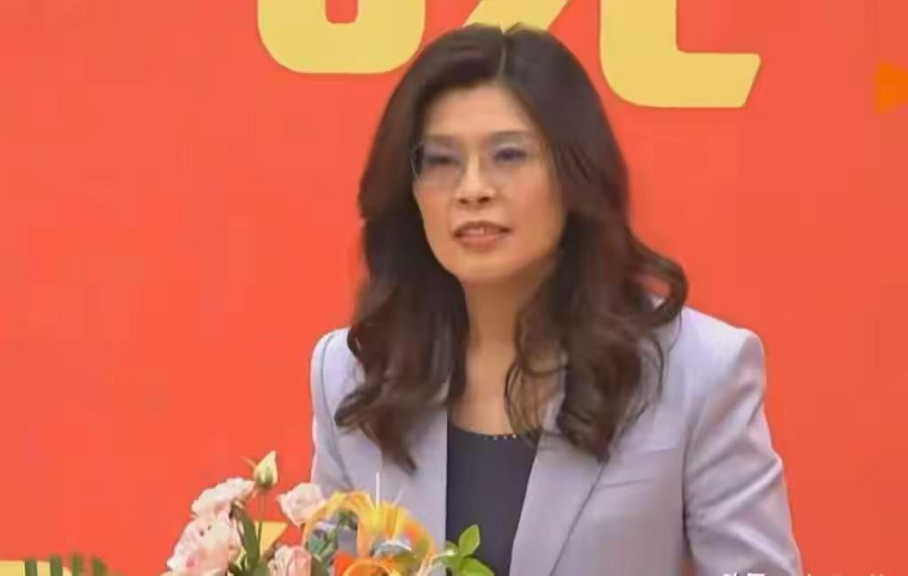 7日晚，郑丽文在大陆举办的欢迎晚宴上发言，并强调两岸有能力、有决心、有智慧来和平