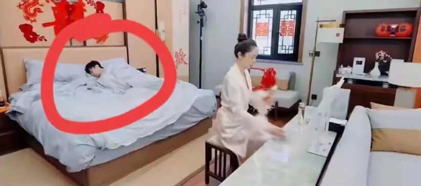 新婚之夜都被直播！如果是我，早就发飙了！董璇和张维伊的新婚之夜，节目组的