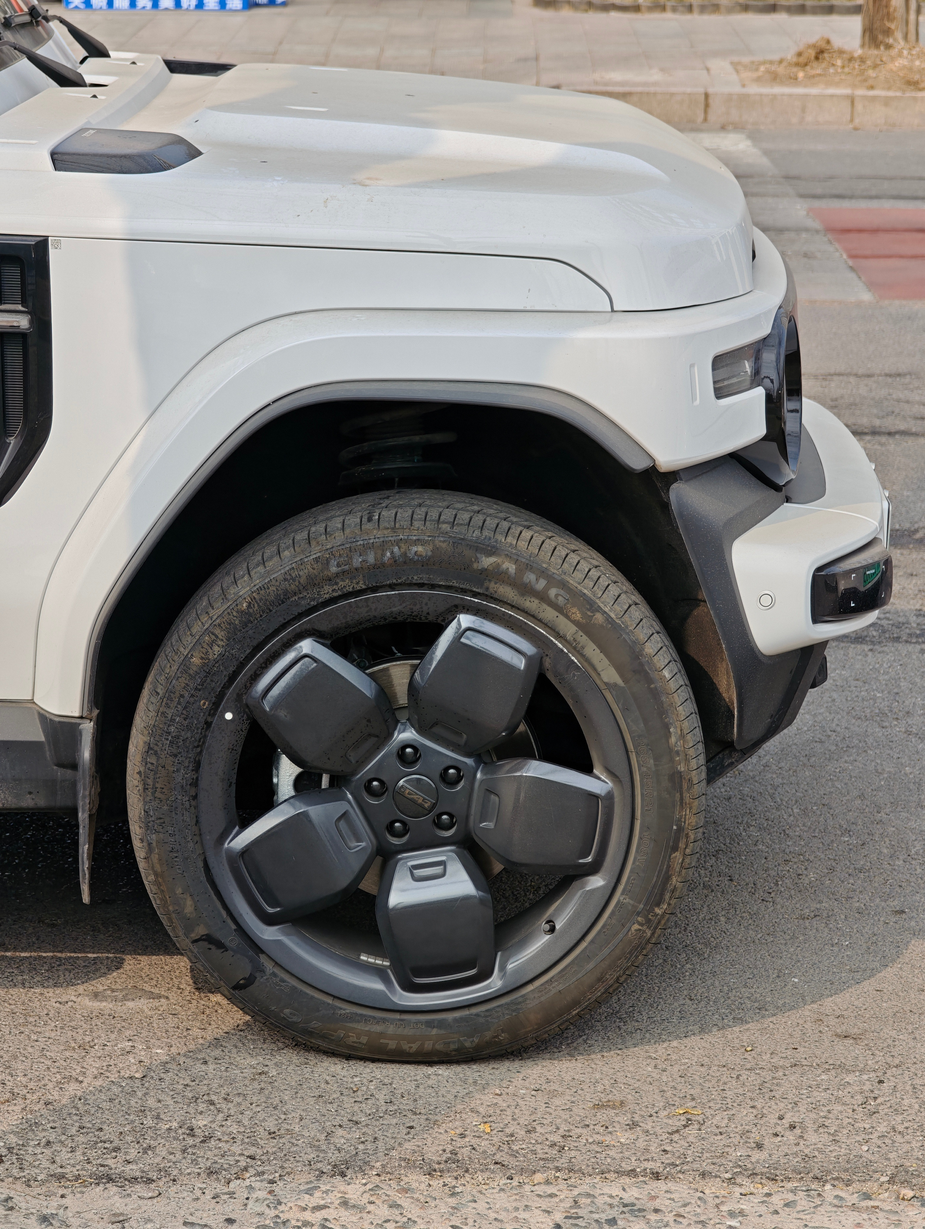 四轮四角的车，好像很难有丑的