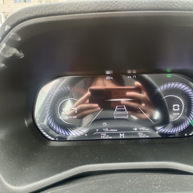 2025款帝豪手动腾龙百公里油耗2025款手动腾龙买车不到三个月，跑了没1千公