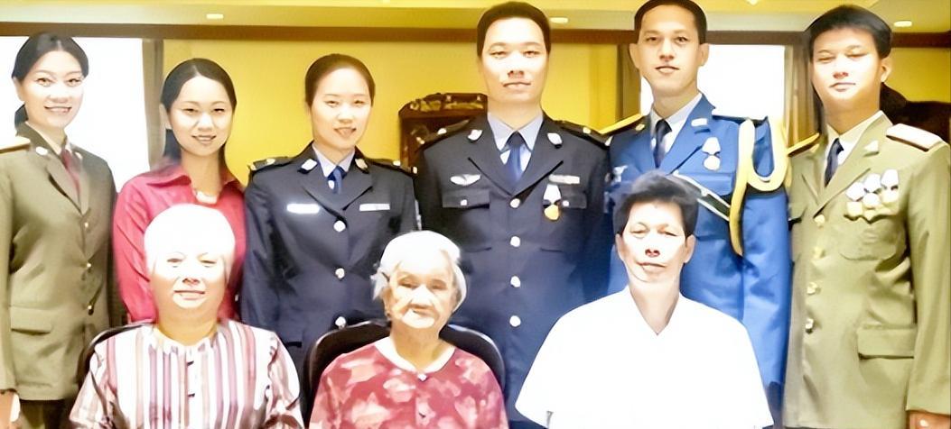 16岁流浪女孩做保姆，深得雇主一家喜爱，两年后，雇主对她说：“从明天开始你不用照