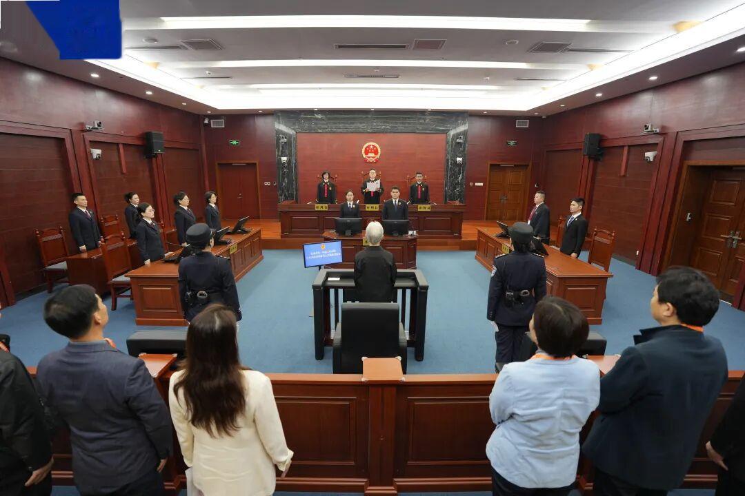 受贿1.17亿余元, 正部级女官员李微微被判无期徒刑