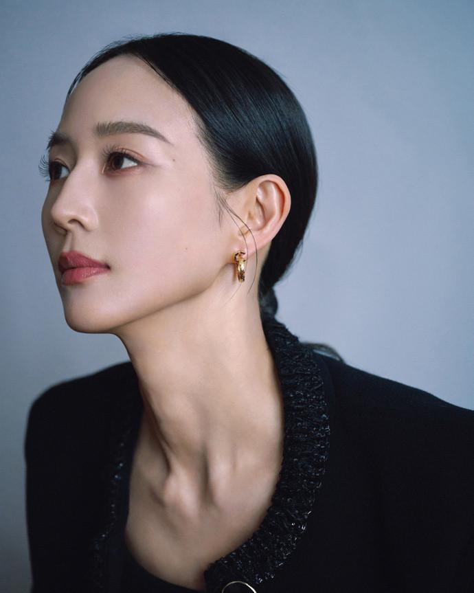 1.张钧甯秉持不婚的想法，态度十分坚定。她可以接受谈恋爱，但对结婚生子这件事，