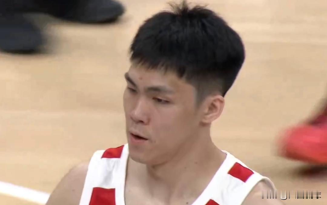 中国男篮大胜！一夜创造四大不可思议！赛后两个更好喜讯出现中国海口最新比赛，中