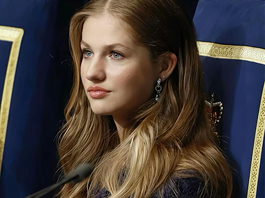 诺尔公主这气场，真不像19岁！身为西班牙王室继承人，诺尔公主算是在聚光灯下长大