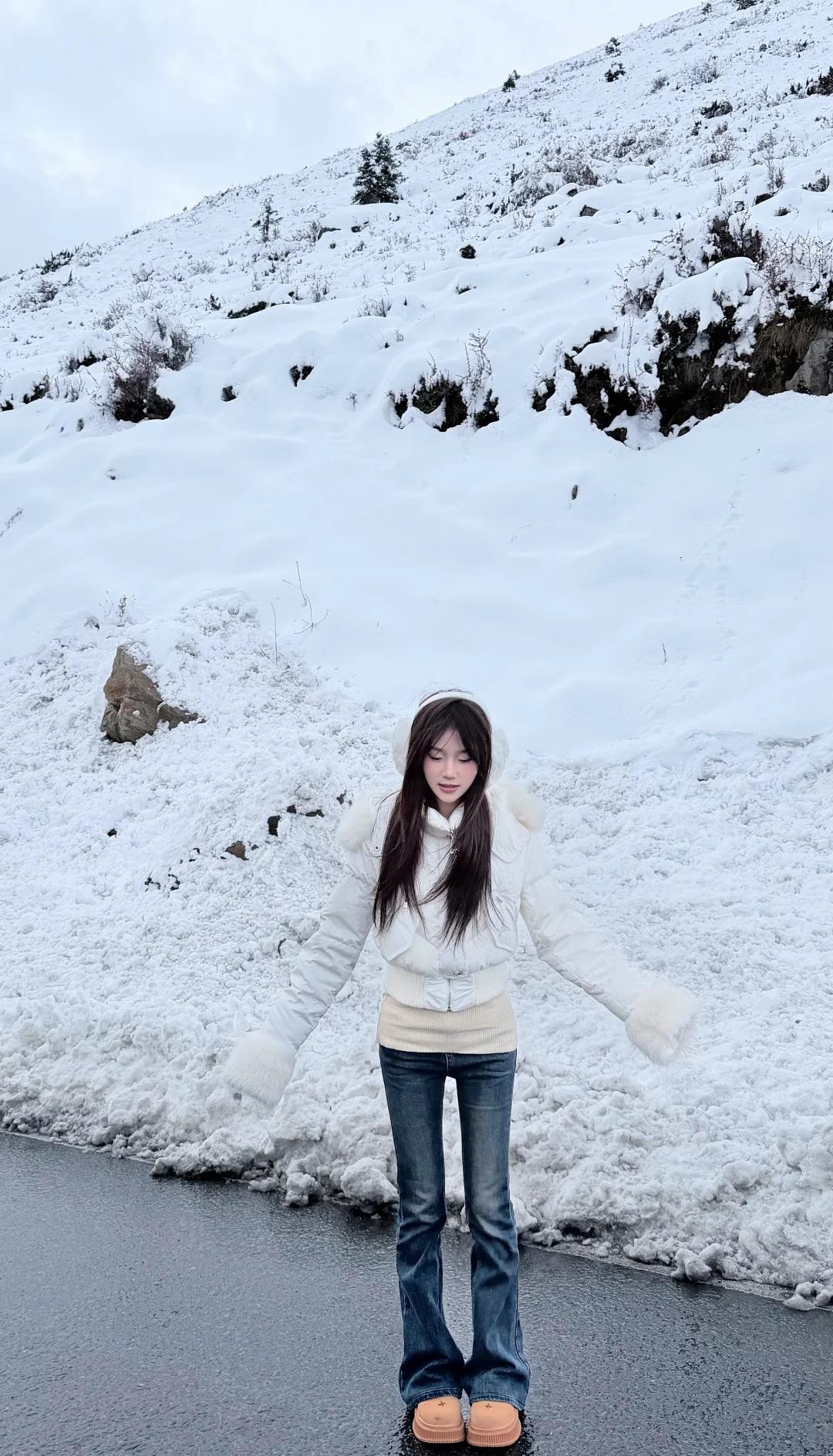 就这个折多山美～11月2日折多山现状雪很厚堵在原地一小时随拍都美美的下雪