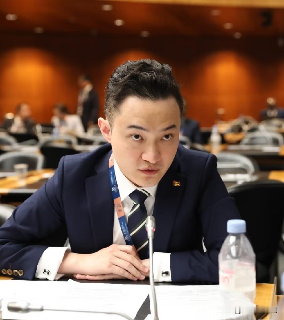 这次网友一边倒的力挺老胡……老胡喊话孙宇晨“回北京聊”，这明摆着是老前辈给后生