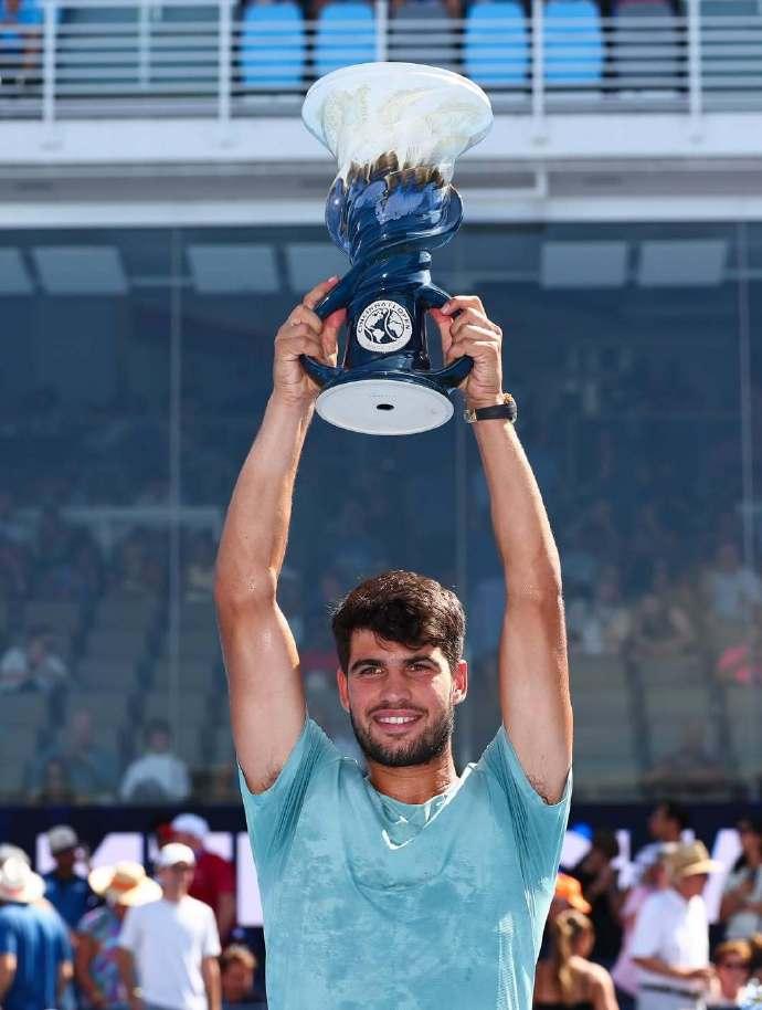 网球：辛辛那提阿尔卡拉斯斩获第8冠北京时间8月19日凌晨，ATP1000辛辛那