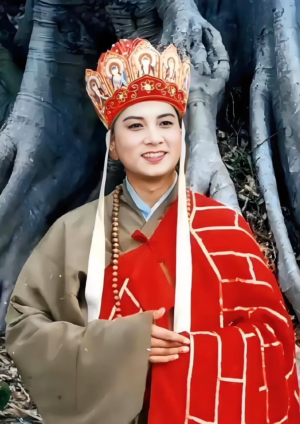 最有钱的十位明星：第十：黄晓明，35亿第九：黄渤，38亿第八：杨幂，45亿