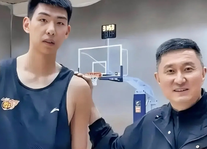 看了广东全运会男篮的热身赛，终于知道徐昕为什么落选国家队！这支广东全运会男篮
