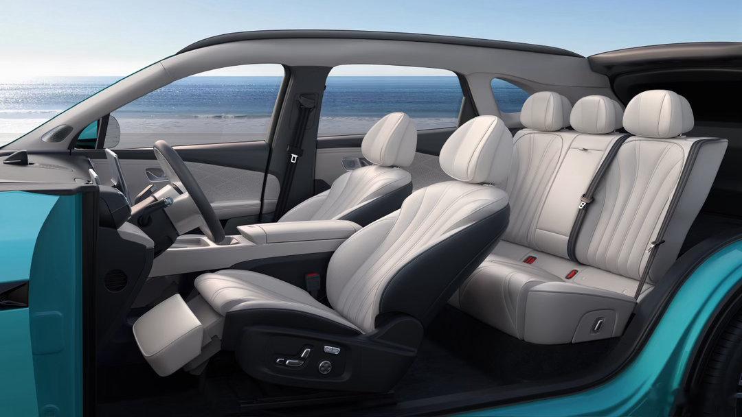 接近4.9米车长，定位大五座的奇瑞风云T9L今晚公布售价比预售大刀阔斧很多最低入