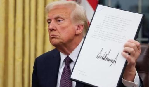 韩国一个军事专家，直接把话挑明了，他说，现在这个世界上，没有任何一个国家敢动，一