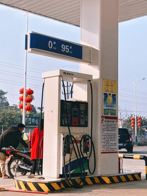 3元/升“新汽油”来了！12省已试点，一文说清是啥油、省多少钱这种3元/升的“新