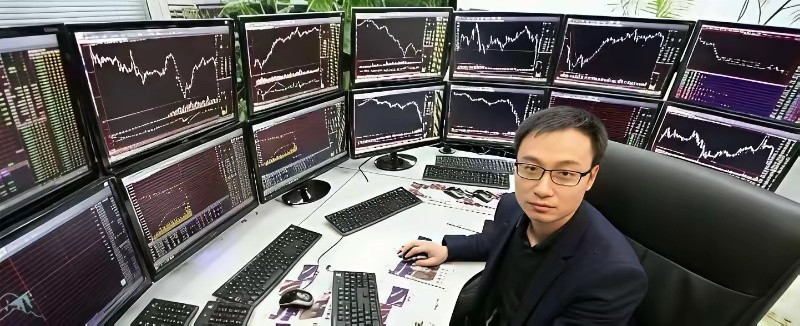 炒股六条实战铁律我炒股17年，连续10年保持稳定盈利，历经多轮牛熊起伏。长久复盘