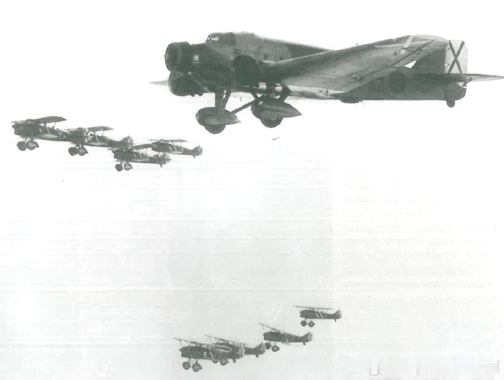 30年代意大利空军25中队的SM.81轰炸机。Savoia-Marchetti