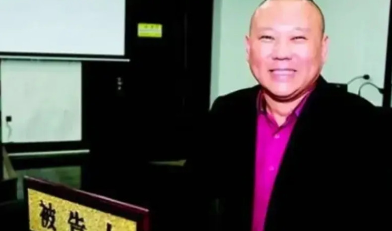 郭德纲说过，杨志刚教过他东西，算是老先生前辈，但摆支的师父只有一个，那就是侯耀文