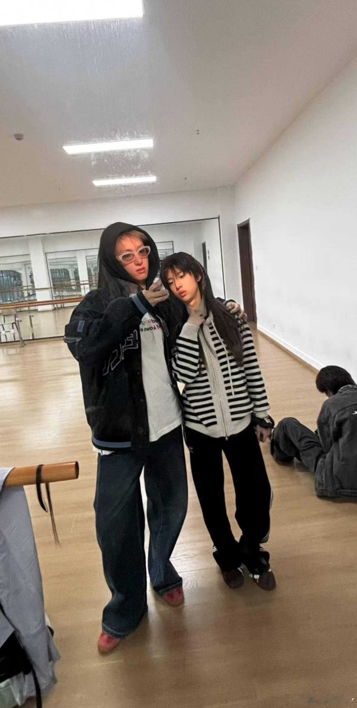 同一天上学vs放假​​​