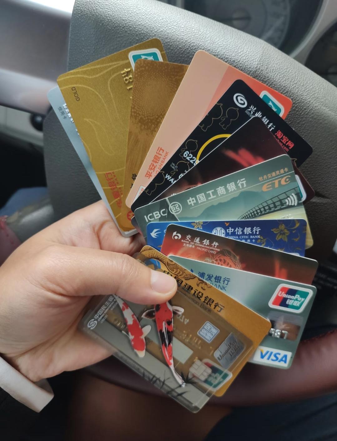 真的要彻底完犊子了！感觉日子一下子真的掉进了谷底房贷还欠着100多万没还