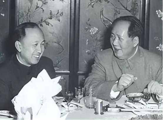 1956年，钱学森分到了一辆蓝色轿车，全北京只有2辆，可聂帅得知后却勃然大怒：赶