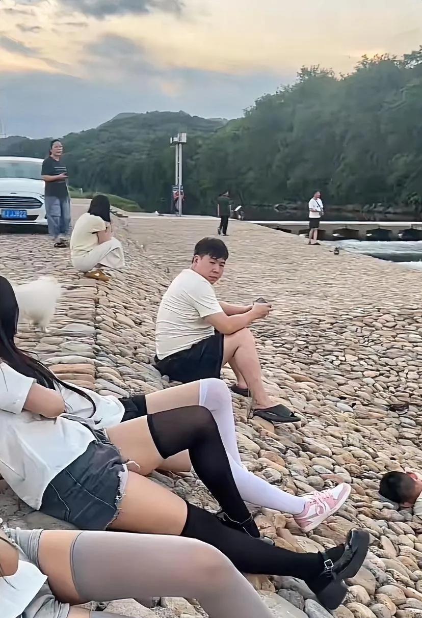 只有经历过的人才知道有多臭。[笑着哭]