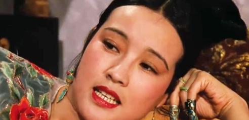 公元1880年，守寡27年的慈禧，变得犯困厌食，还恶心想吐，肚子也微微隆起。两位