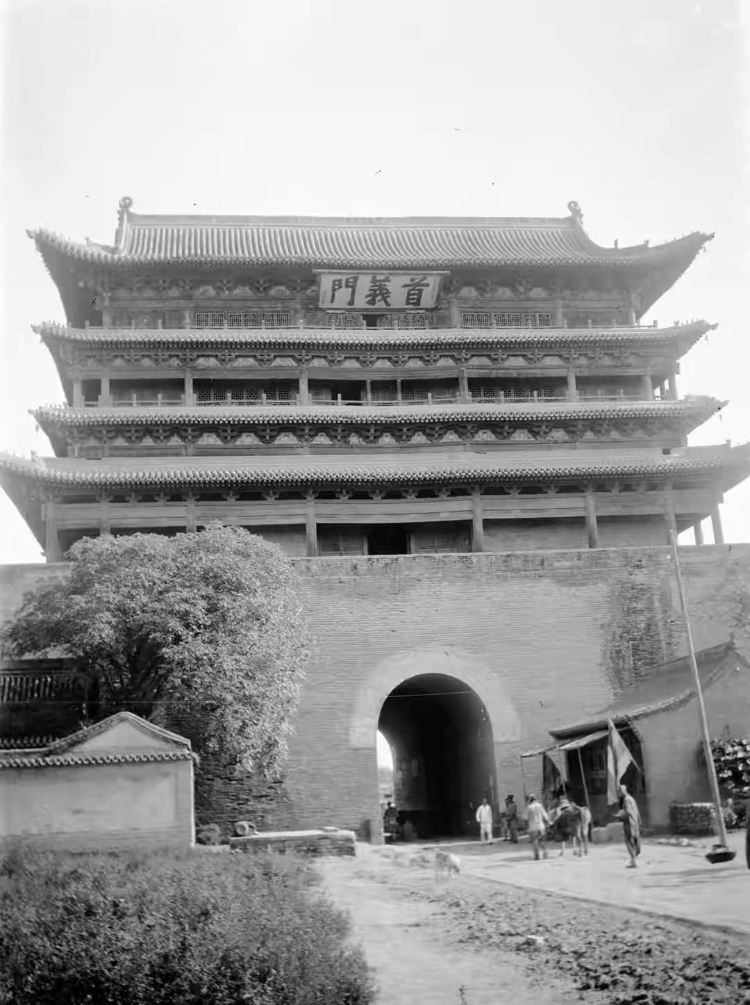 太原城破前夜，他收十两黄金连杀十人！成都看守所里连杀两警越狱这事儿搁谁听了都