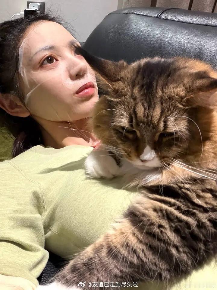 95花圣诞节营业田曦薇、张婧仪、杨超越卢昱晓、李兰迪、王楚然