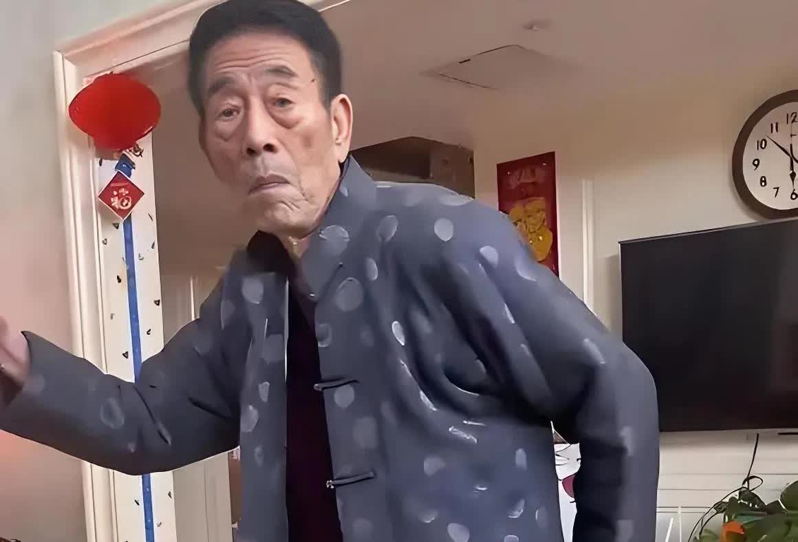 老艺术家就是老艺术家，连留遗产都留的那么艺术，刚好4个亿，一个儿子一亿元，让你们