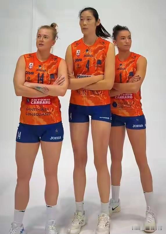 【朱婷，还能说你点什么呢】说你不行，你在意甲女排本赛季双率稳居榜首，常规赛收官