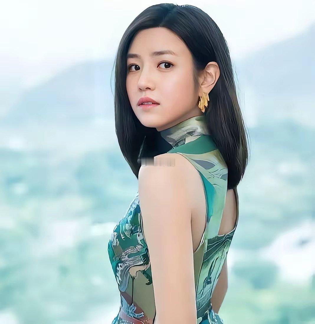 主持人问42岁的陈妍希:“你已有过一段婚姻，那你有没有一些好的建议给适婚年龄的女