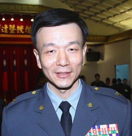 “台湾‘海马斯’射程三百公里，可以延盖整个台湾海峡的宽度！”台湾退役“少将”于北