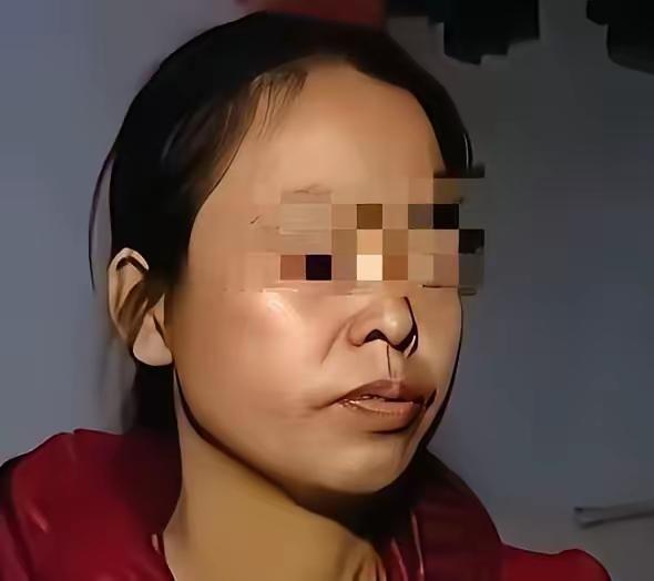 🌛38岁女子嫌弃丈夫没本事，拿到婆婆20万拆迁款后，果断选择离婚。让她意外