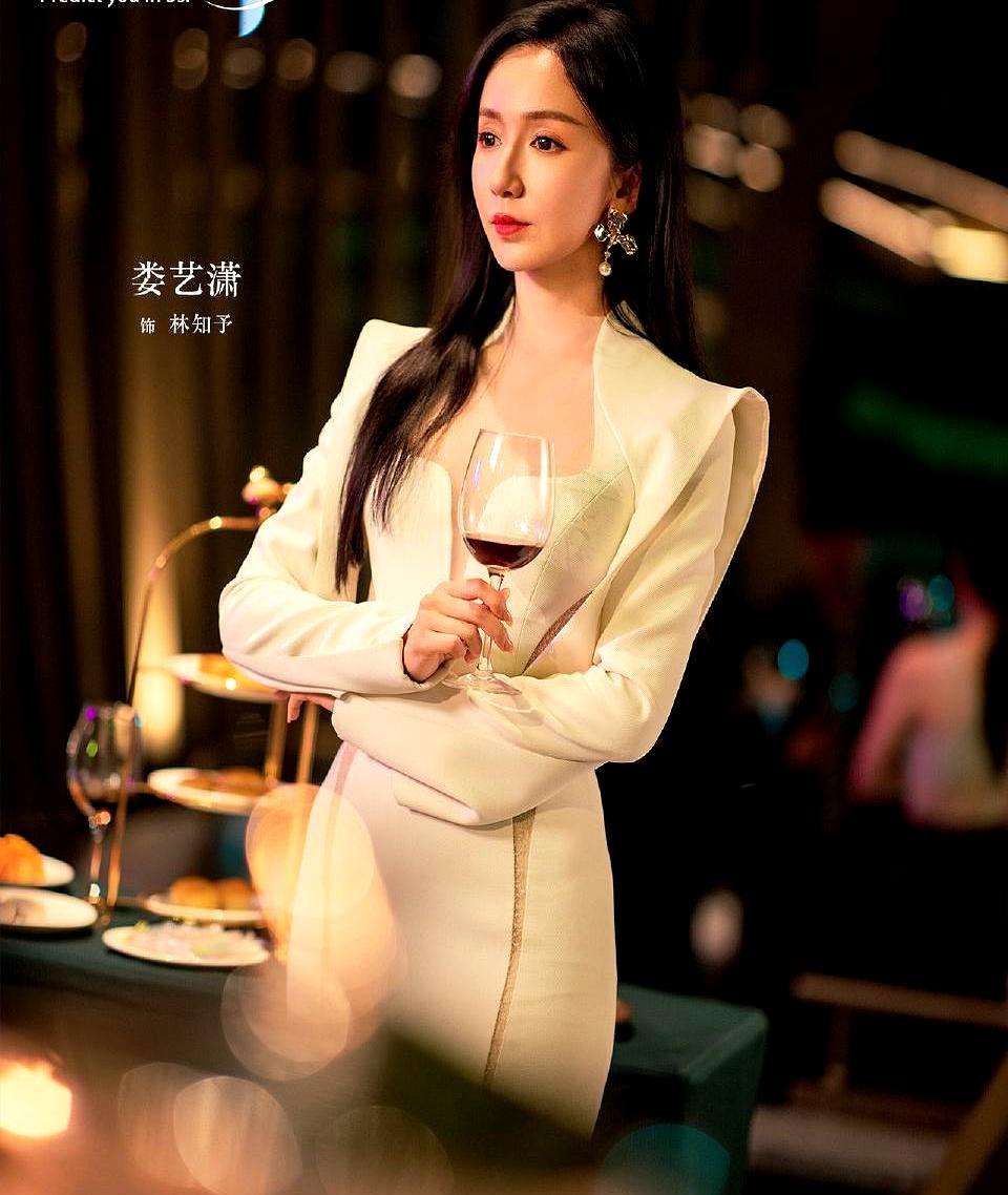 3秒一集，她押上5000万娄艺潇把拍戏十年攒下的片酬全砸进短剧，账面数字