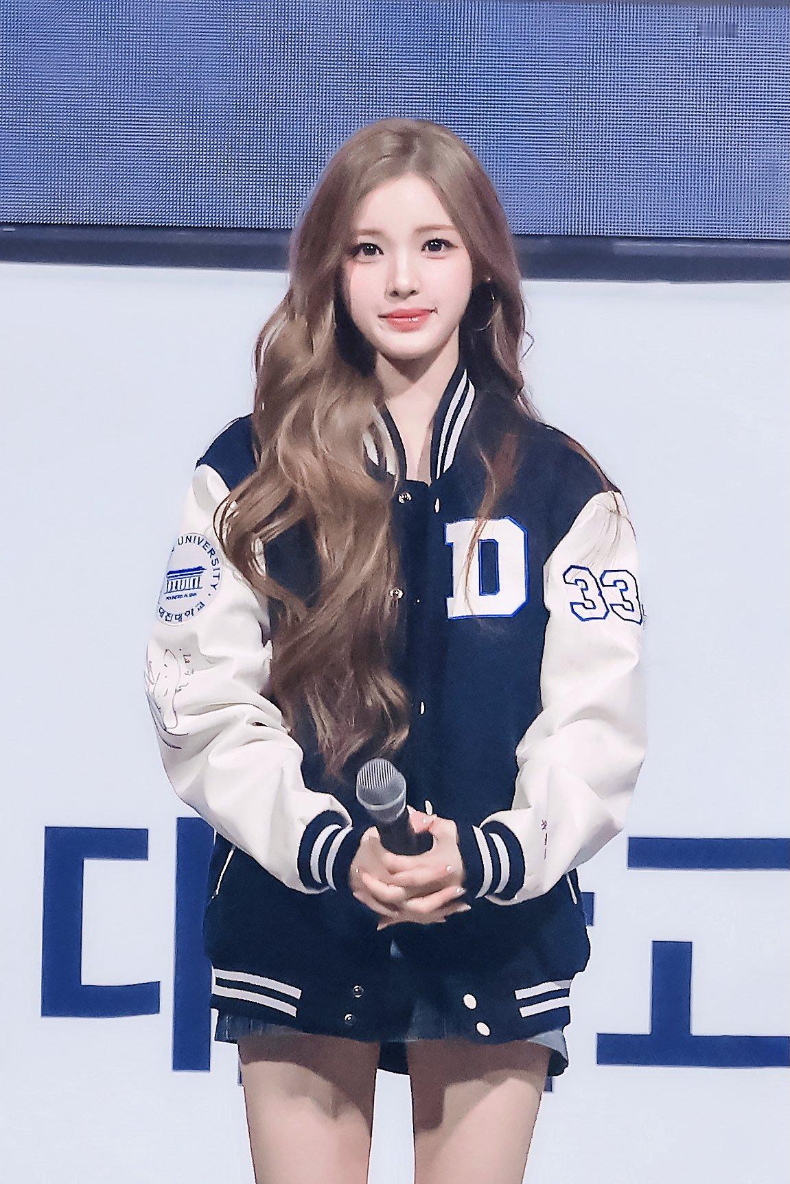 我要在校园墙要到学姐的联系方式.