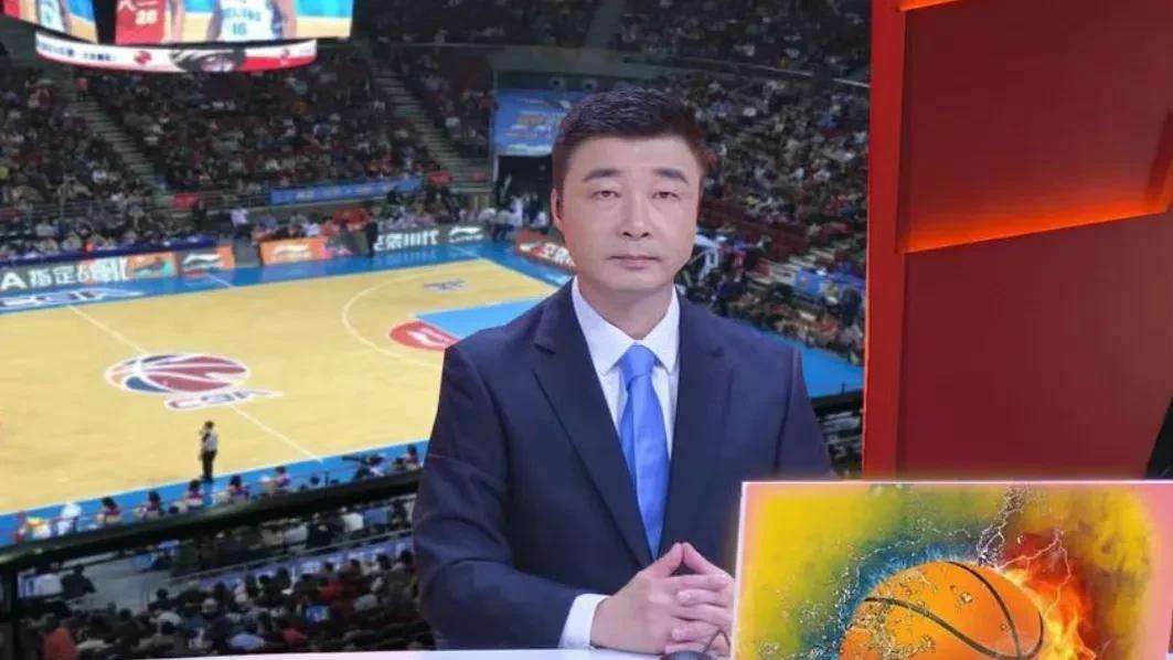 辽台体育频道名嘴小马：批评辽篮上赛季表现，三连冠算不上王朝，年轻球员不如广东胡明