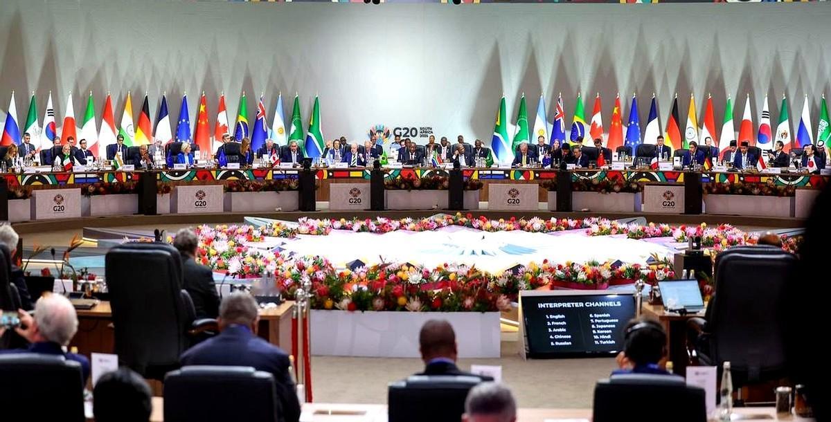 11月22日，在南非的二十国集团峰会已经正式开始召开了，虽然还没有进行合影，但从