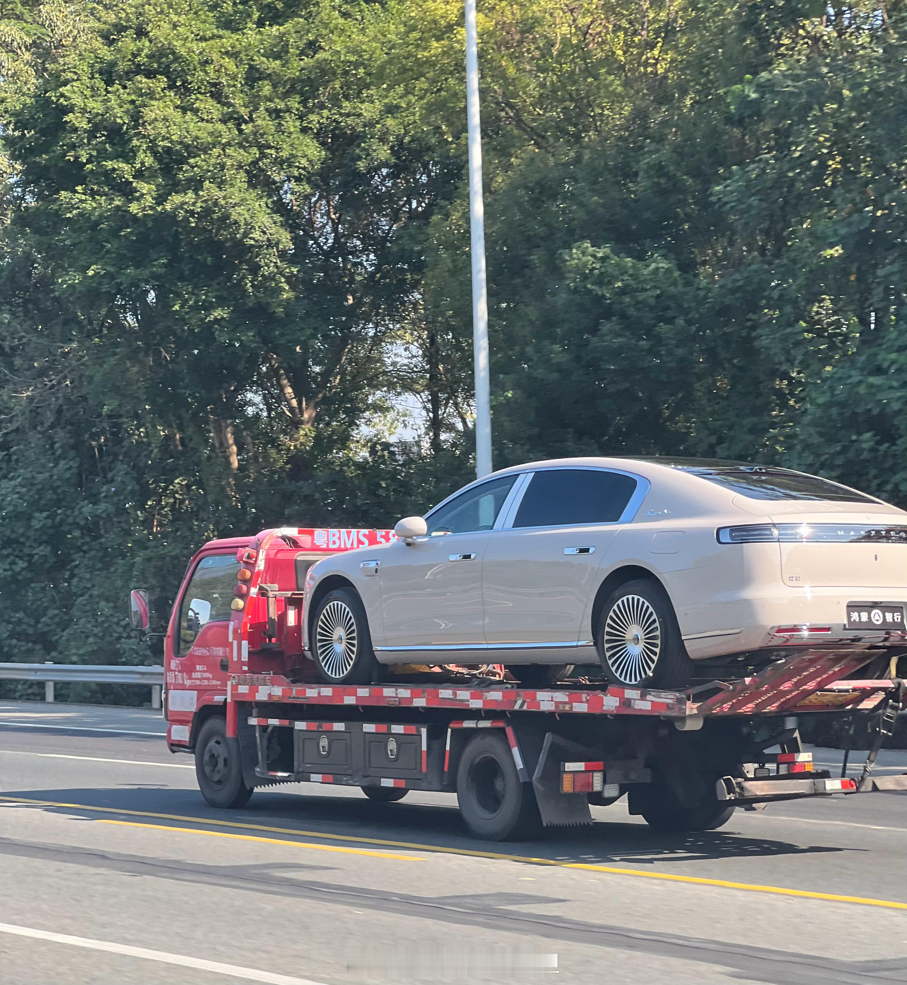 尊界s800选择这个配色的大哥有品味！！