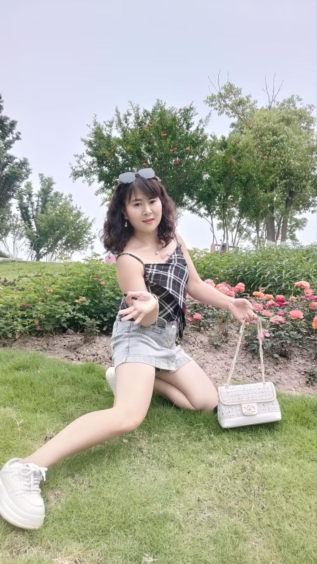 做个快乐的中年少女，不浪费今天的快乐，不预知明天的烦恼
