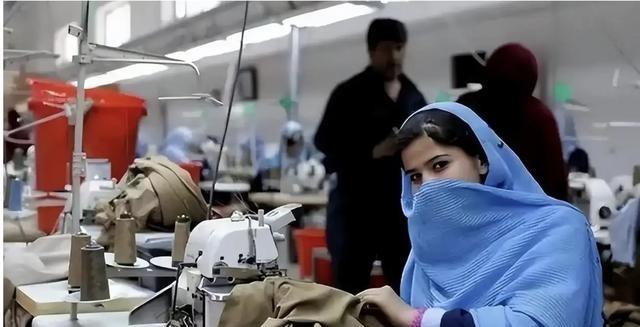 扬言取代中国制造，印度制造计划惨遭失败，印网友：拿啥和中国比新德里当年推出制