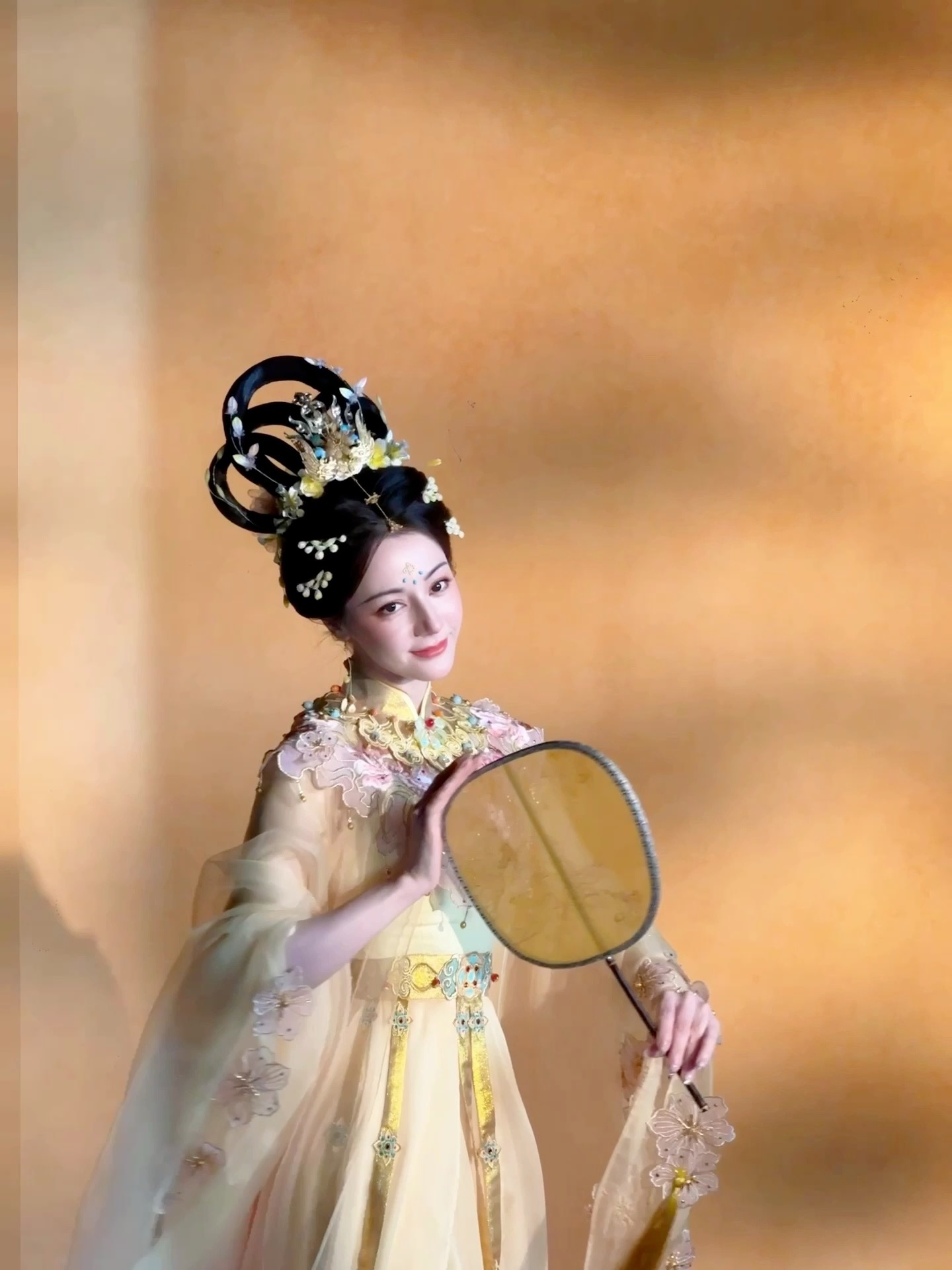 白日提灯迪丽热巴亲哭陈飞宇在复制粘贴的时代，你是手写的诗